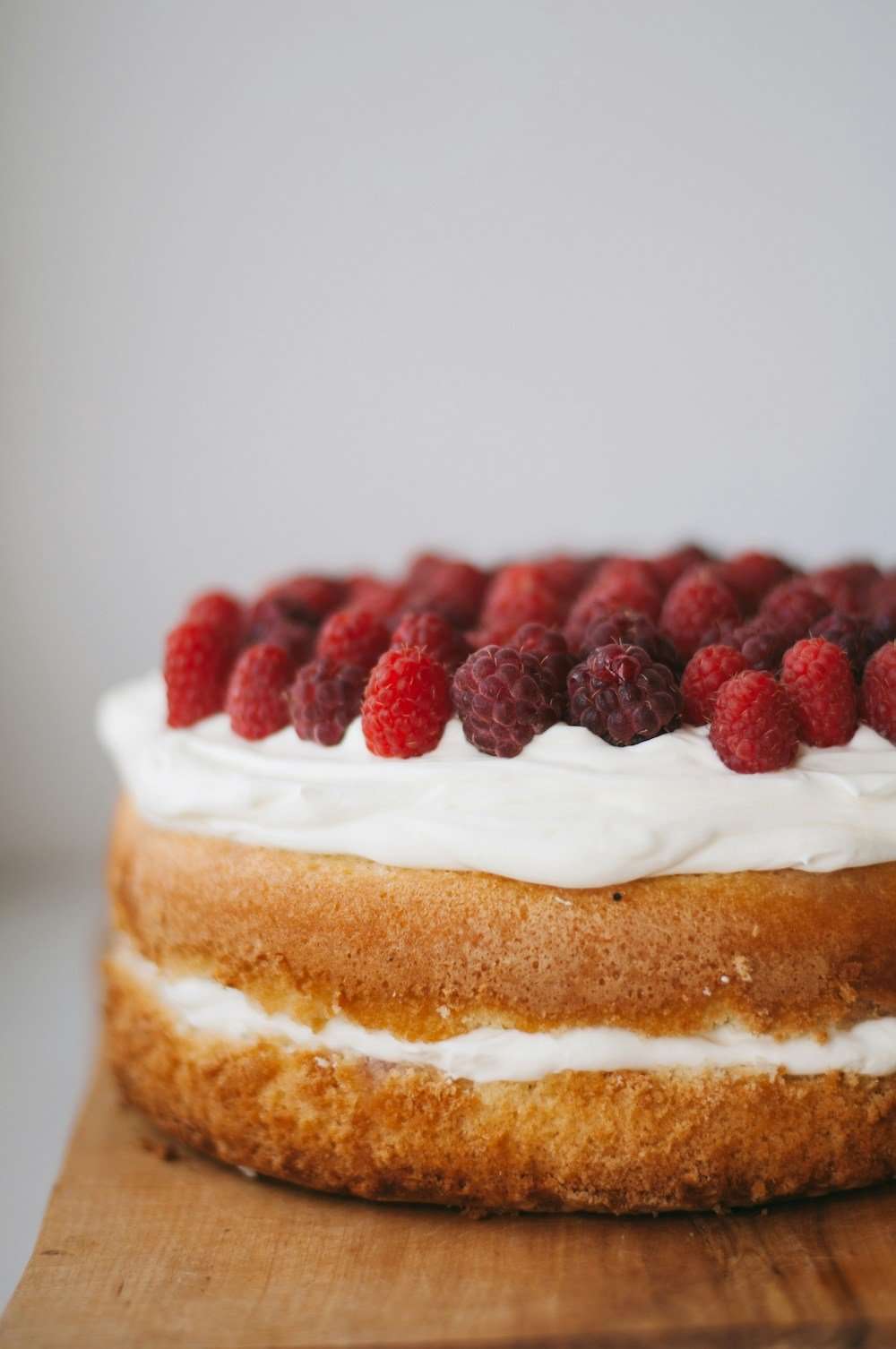 Here are 12 things to do with fresh raspberries when these tasty fruits are in season again and you've got lots of them, too many to handle! Including a few ways to preserve them and delicious raspberry recipes! 